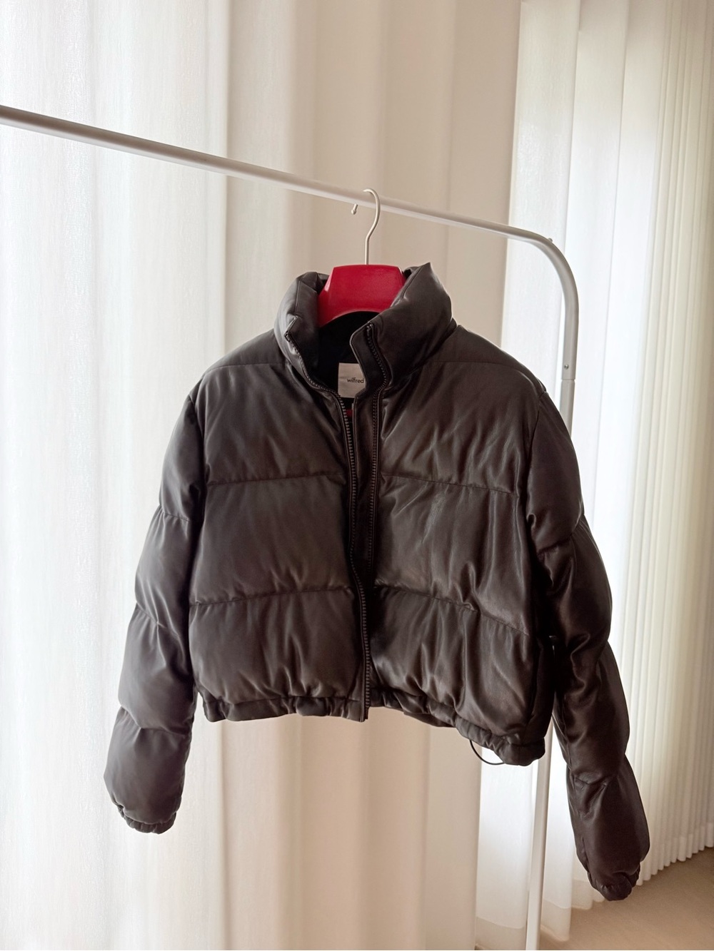 Aritzia Wilfred Black Cropped Puffer Jacket
